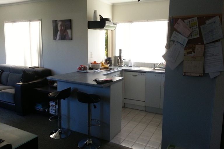 Photo of property in 26 Blueridge Close, Sunnyvale, Auckland, 0612