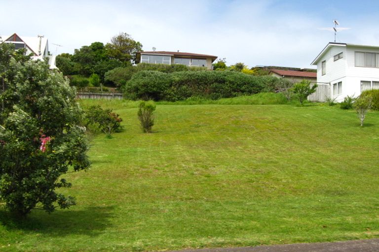 Photo of property in 111 Pacific Parade, Army Bay, Whangaparaoa, 0930