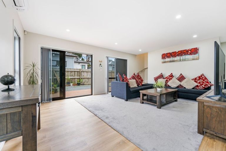 Photo of property in 538d Swanson Road, Ranui, Auckland, 0612