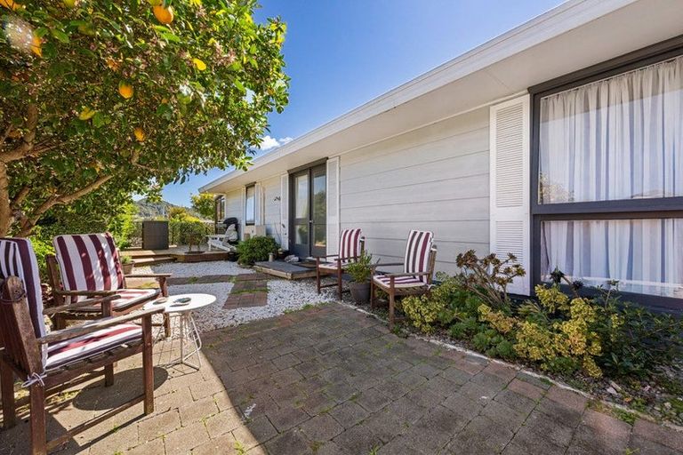 Photo of property in 2b Seaview Crescent, Picton, 7220