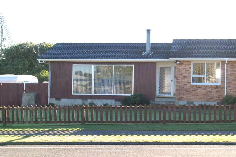 Photo of property in 84 Skipton Street, Mangere East, Auckland, 2024