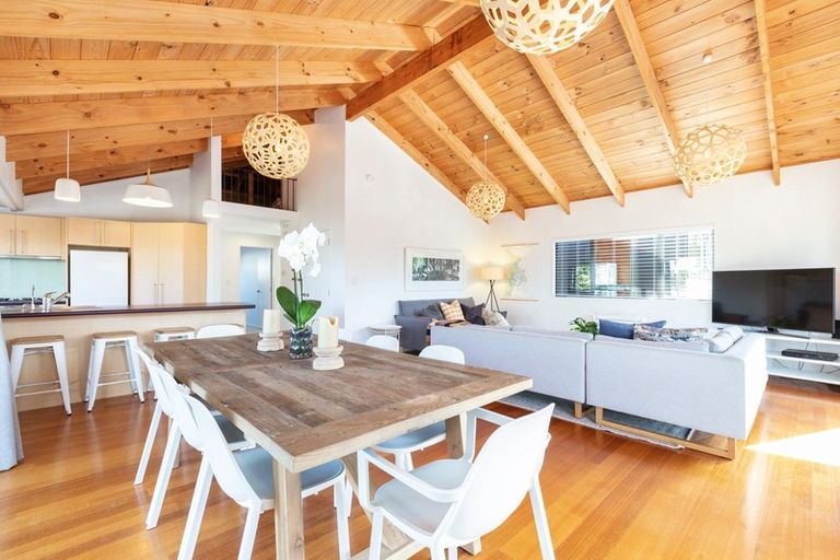 Photo of property in 15 Kitty Frazer Lane, Omaha, 0986