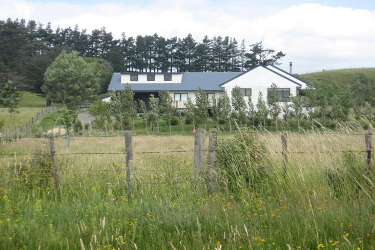 Photo of property in 35 Riccarton Road, Pahiatua, 4910
