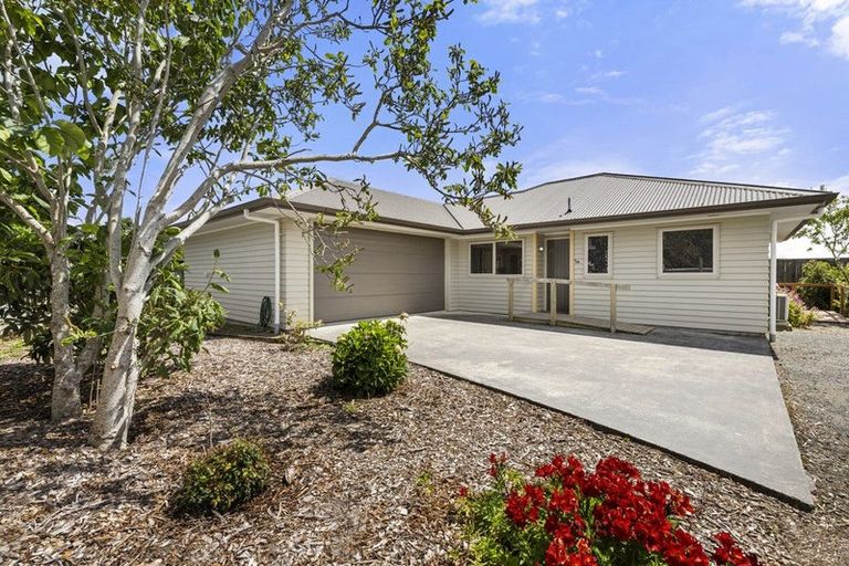 Photo of property in 12 Mahana Place, Raglan, 3225