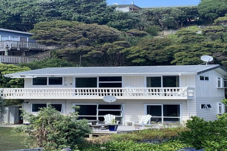 Photo of property in 14b Kahu Road, Paremata, Porirua, 5024