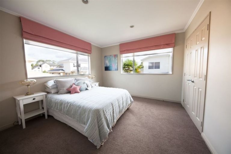Photo of property in 18 Seacrest Drive, West Harbour, Auckland, 0618