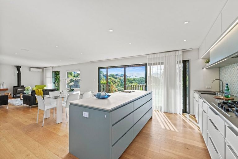 Photo of property in 2 Ranui Crescent, Diamond Harbour, Lyttelton, 8971