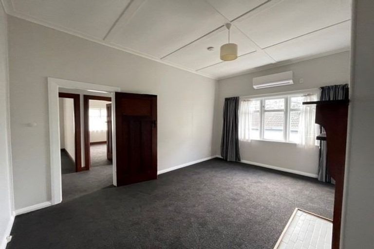 Photo of property in 23 Medway Street, Island Bay, Wellington, 6023