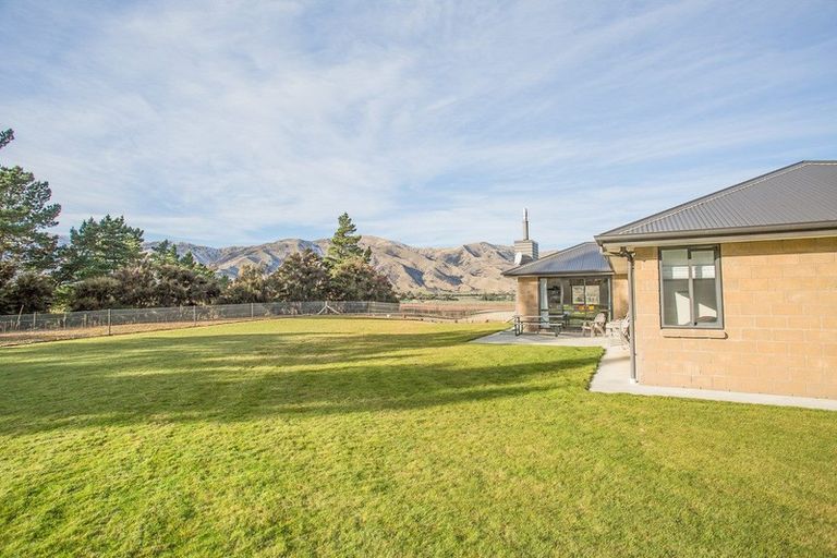 Photo of property in 3473 Luggate-cromwell Road, Queensberry, Cromwell, 9383