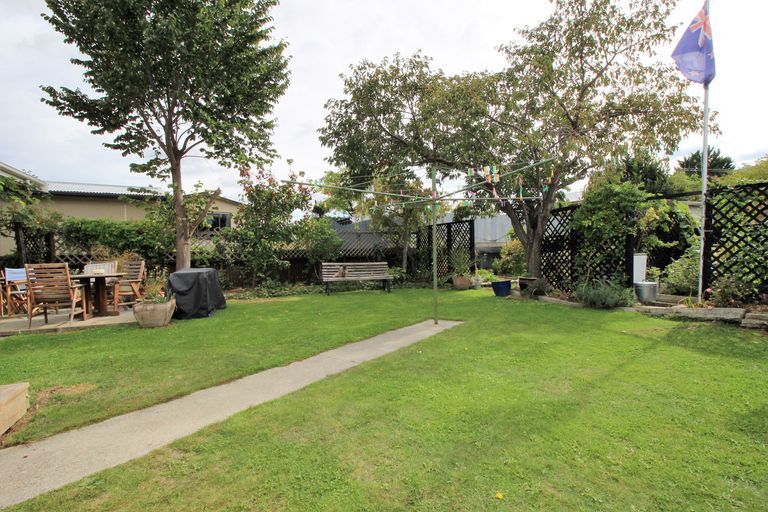 Photo of property in 18 Campbell Street, Alexandra, 9320