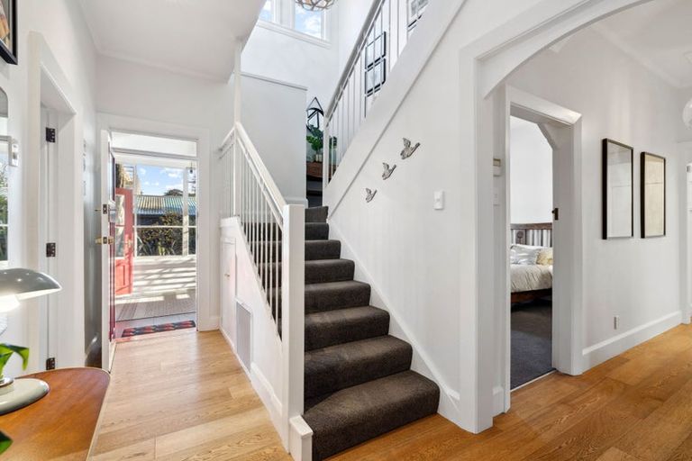 Photo of property in 19 Weston Road, St Albans, Christchurch, 8052