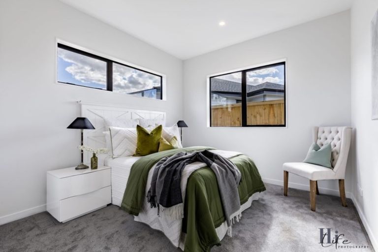 Photo of property in 9 Konoba Avenue, Kumeu, 0810