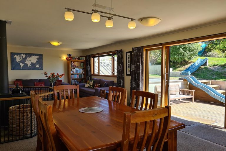 Photo of property in 1 Sams Place, Lake Tekapo, 7999