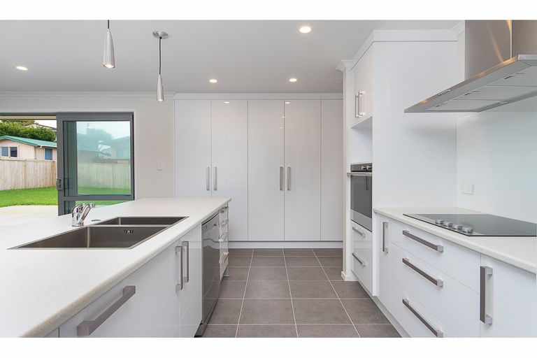 Photo of property in 20 Glennron Lane, Waiuku, 2123