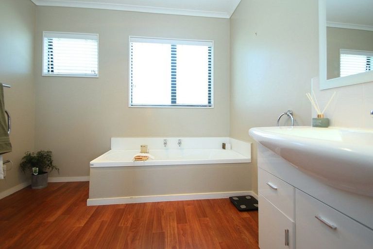 Photo of property in 34 Tarawera Street, Ohauiti, Tauranga, 3112