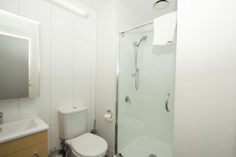 Photo of property in Twin Towers, 1106/17 Putney Way, Manukau, Auckland, 2104