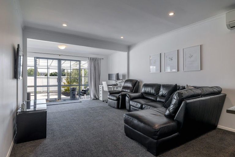 Photo of property in 486 Tremaine Avenue, Takaro, Palmerston North, 4410