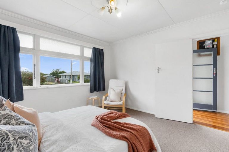 Photo of property in 12 Bowen Street, Levin, 5510