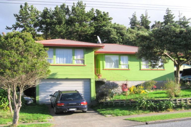 Photo of property in 138 Sievers Grove, Cannons Creek, Porirua, 5024