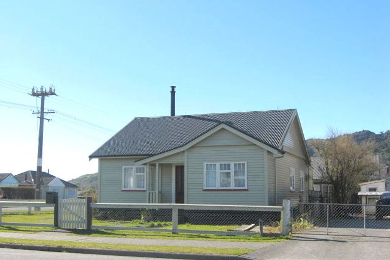 Photo of property in 69 Ward Street, Cobden, Greymouth, 7802