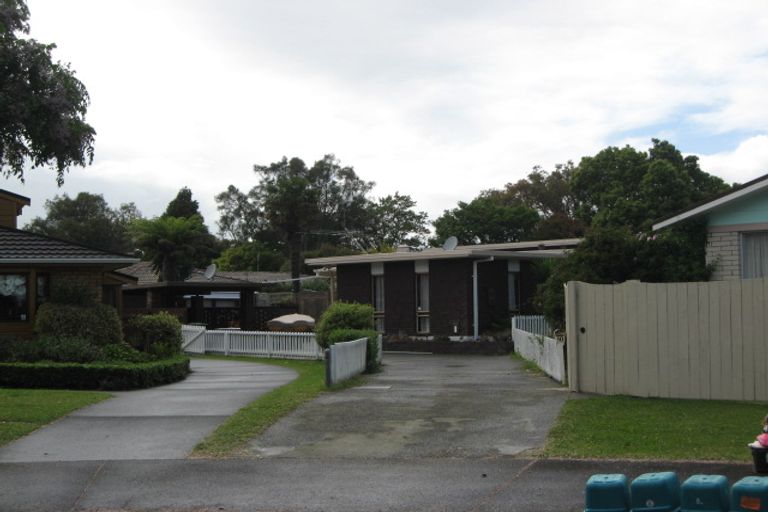 Photo of property in 10 Corolu Place, Conifer Grove, Takanini, 2112