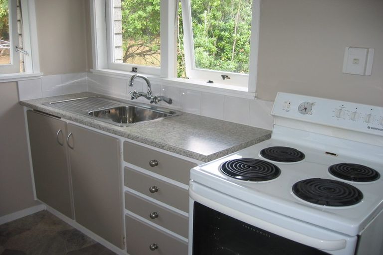 Photo of property in 2/69 Chartwell Avenue, Glenfield, Auckland, 0629