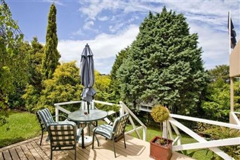 Photo of property in 44 Balmain Road, Chatswood, Auckland, 0626