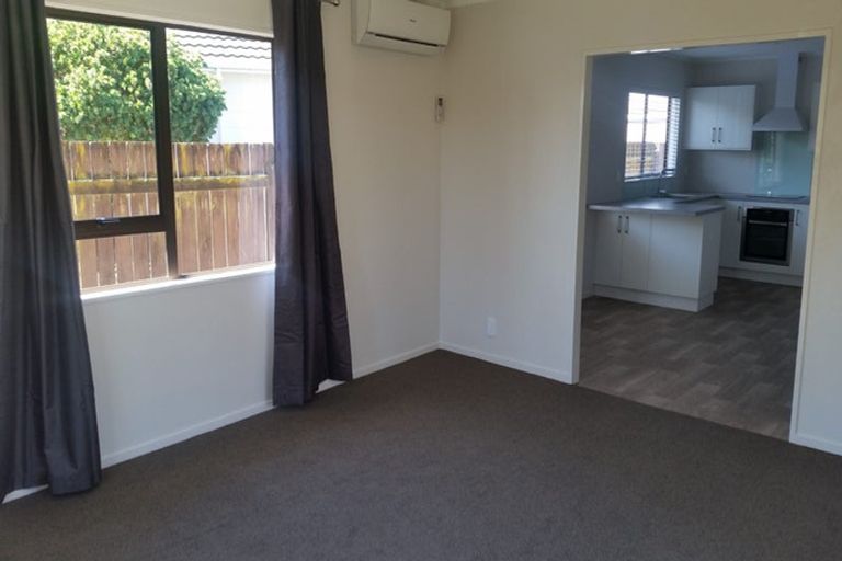 Photo of property in 60 Hillcrest Drive, Kelvin Grove, Palmerston North, 4414
