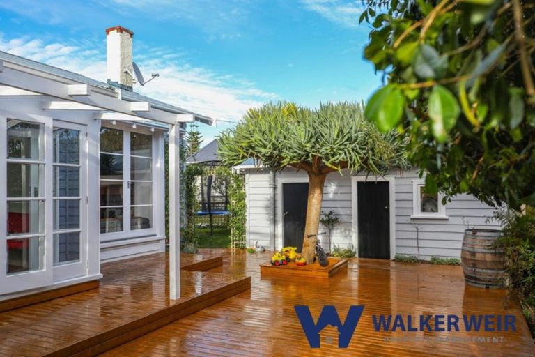 Photo of property in 6 Powell Street, Avondale, Auckland, 1026
