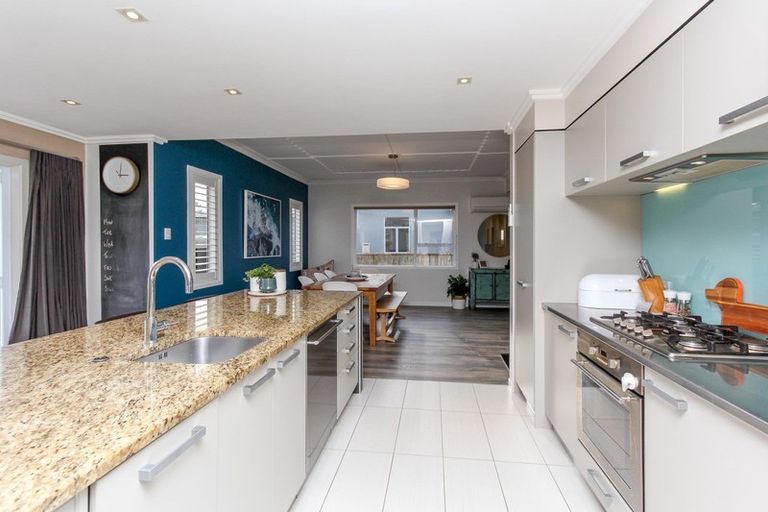 Photo of property in 28 Beach Street, Fitzroy, New Plymouth, 4312