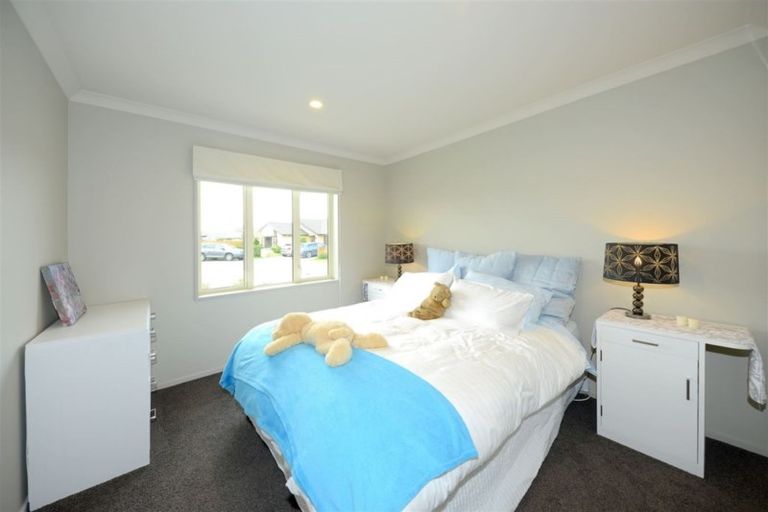 Photo of property in 2 Binyon Place, Rolleston, 7614