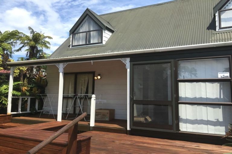 Photo of property in 87 Hillsborough Road, Hillsborough, Auckland, 1042