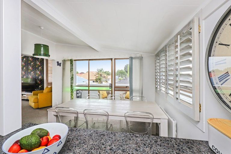 Photo of property in 2/205 Knight Street, Hastings, 4122