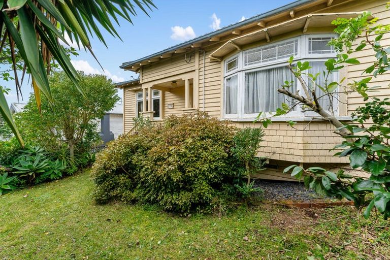 Photo of property in 678 Sandringham Road, Sandringham, Auckland, 1025