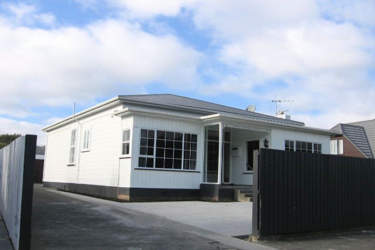 Photo of property in 16 Bellevue Road, Woburn, Lower Hutt, 5010