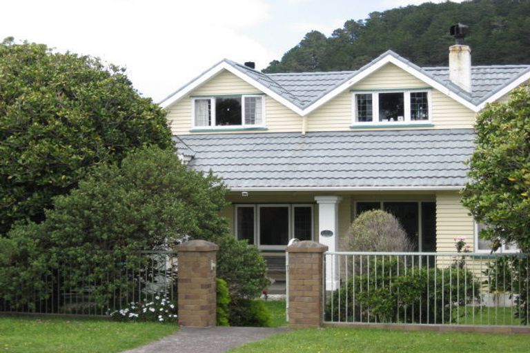 Photo of property in 32 Ludlam Street, Seatoun, Wellington, 6022