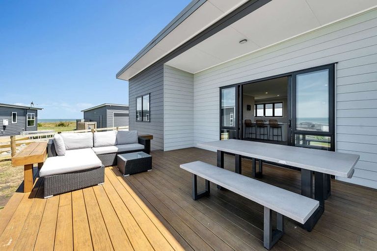 Photo of property in 23 Waipipi Road, Waverley, 4591