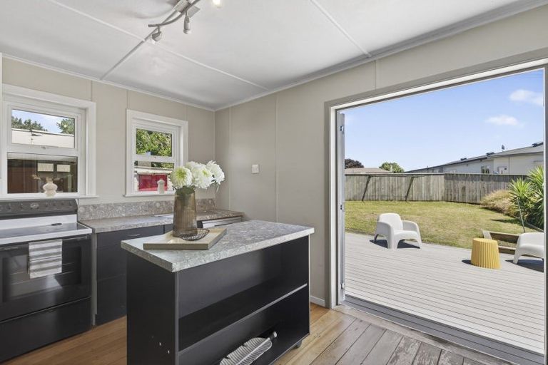 Photo of property in 10 Chard Street, Westown, New Plymouth, 4310