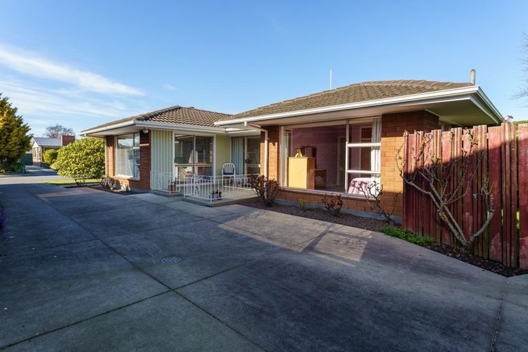 Photo of property in 75 Gladson Avenue, Sockburn, Christchurch, 8042