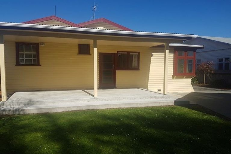 Photo of property in 15 Marne Street, Hokowhitu, Palmerston North, 4410