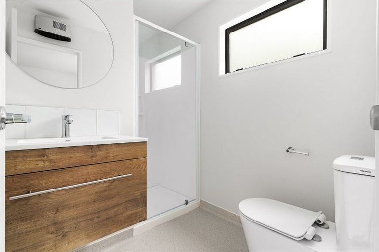 Photo of property in 2/26 Grove Road, Addington, Christchurch, 8024