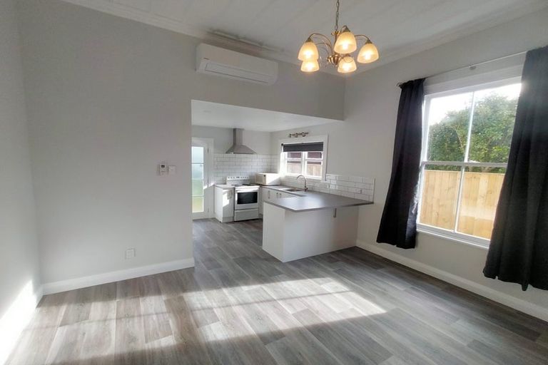 Photo of property in 37 Ross Street, Woodville, 4920