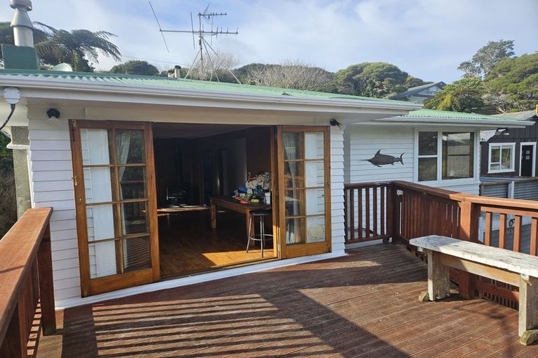 Photo of property in 6 Takutai Road, Pukerua Bay, 5026