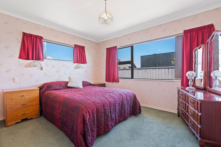 Photo of property in 18a Birdwood Avenue, Moturoa, New Plymouth, 4310