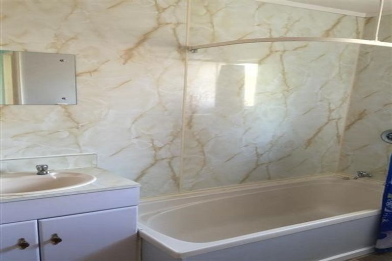 Photo of property in 2/22 Parkers Road, Tahunanui, Nelson, 7011