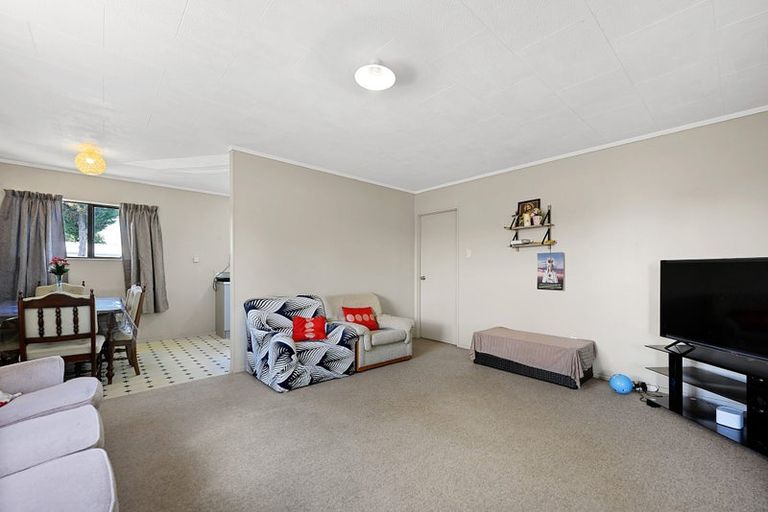 Photo of property in 1 Silkwood Lane, Melville, Hamilton, 3206