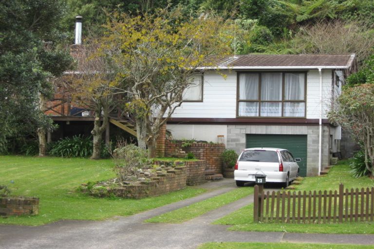 Photo of property in 23 Ambury Place, Merrilands, New Plymouth, 4312