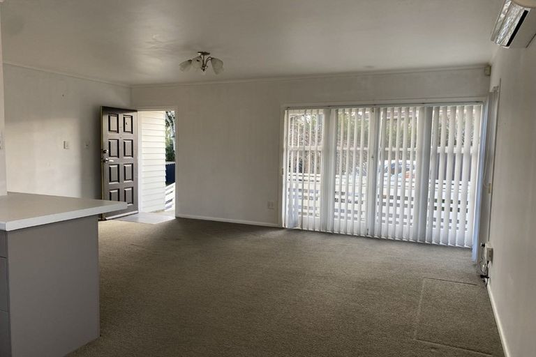 Photo of property in 25 Hutchinsons Road, Bucklands Beach, Auckland, 2014