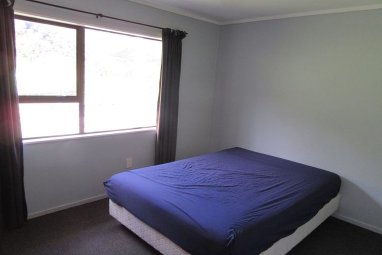 Photo of property in 9 Oaklands Grove, Clouston Park, Upper Hutt, 5018