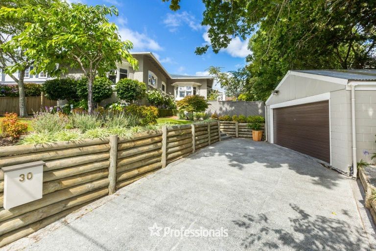 Photo of property in 30 Gloucester Street, Silverstream, Upper Hutt, 5019